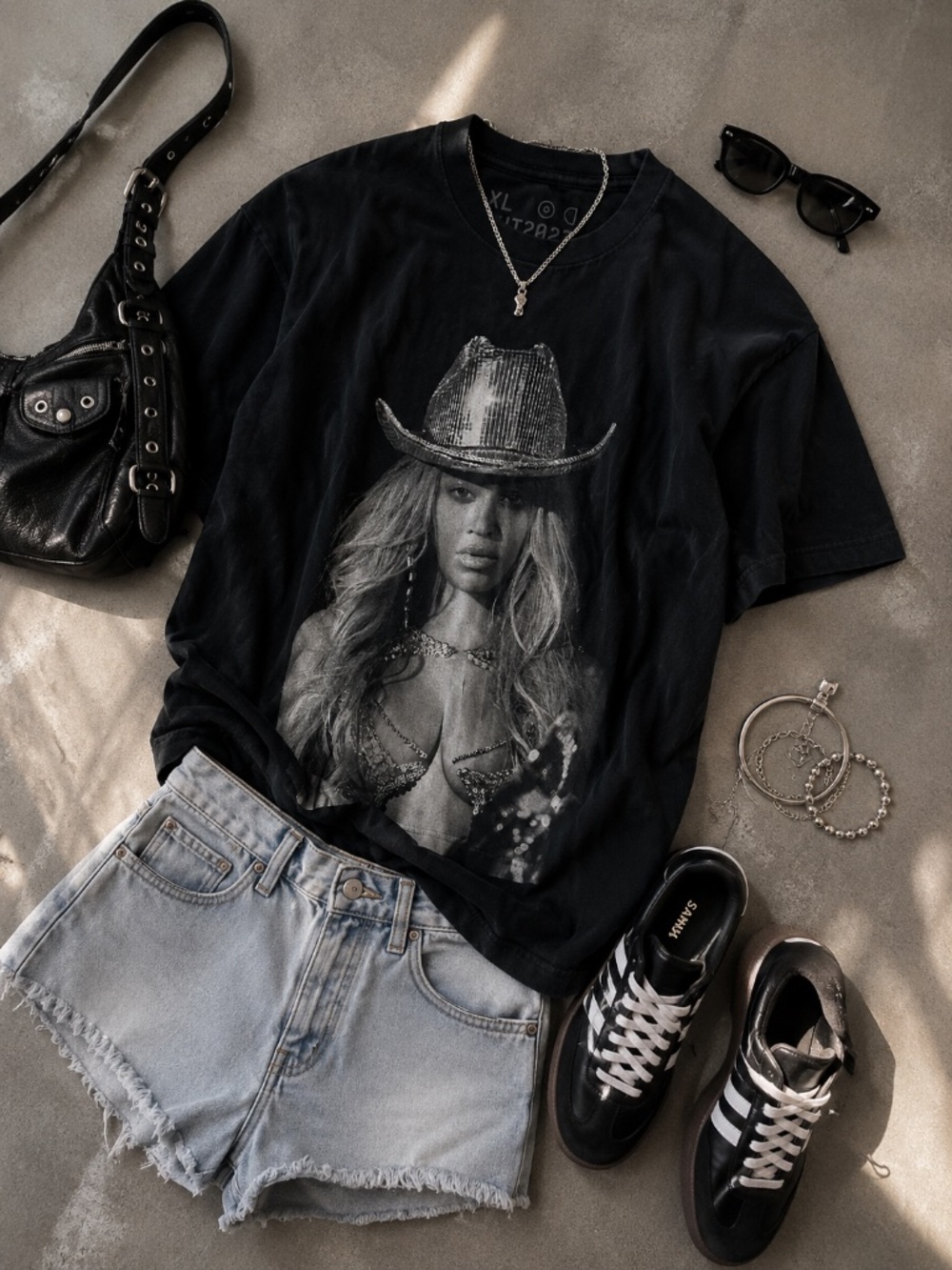 Beyonce Cowboy Carter XL Graphic Short Sleeve Tee